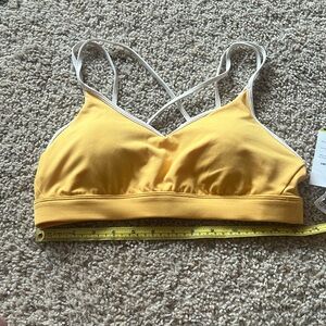 Old Navy Sports Bra Yellow Size Medium NWT